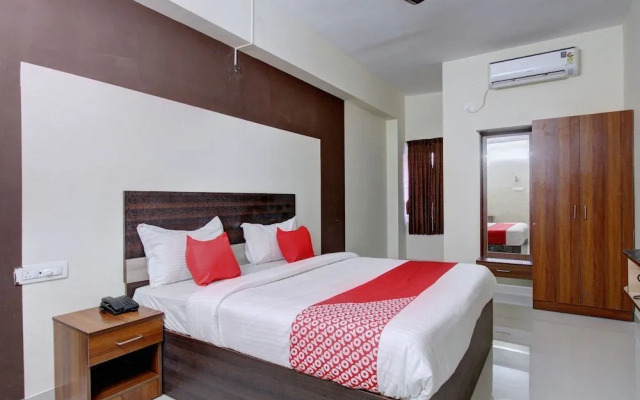 Sri Manis Residency by OYO Rooms