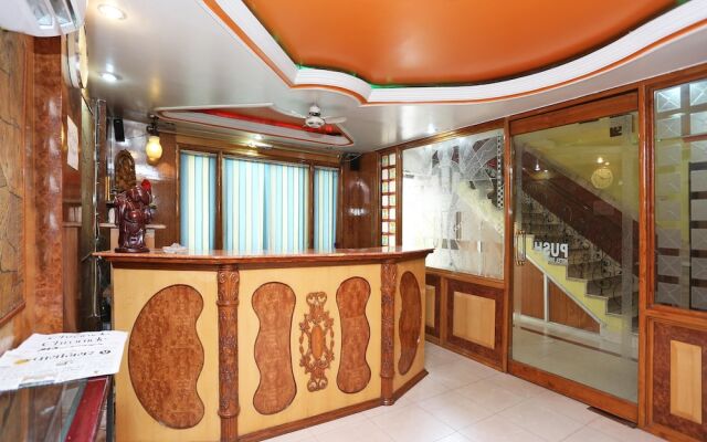 OYO 15468 Hotel Sharda