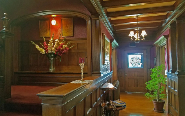 Greenville Inn at Moosehead Lake - фото 2