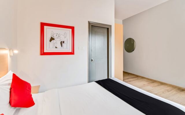 Capital O 61292 Manyata Sterling