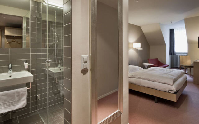 BLUME. - Baden Hotel & Restaurant