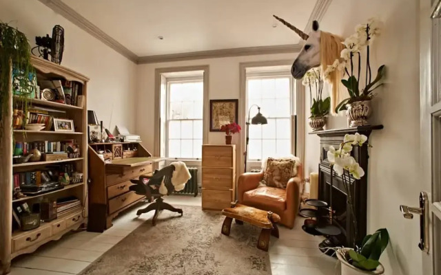 Central London Superb 4 Bedroom 18th Century Townhouse