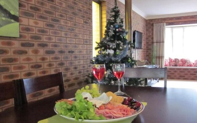 Shady Trees Barrington Holiday House