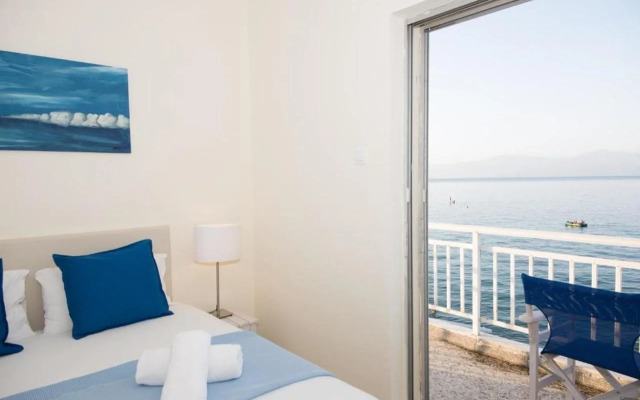 Spacious Apartment on the Beachfront