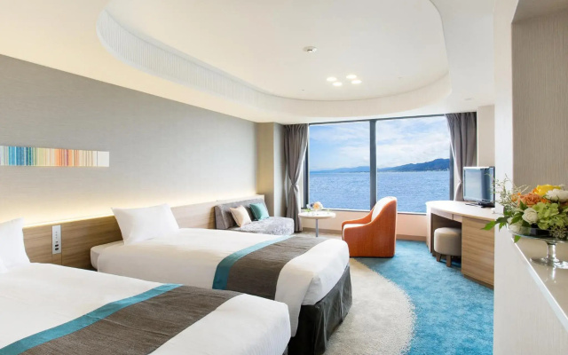 Lake Biwa Otsu Prince Hotel