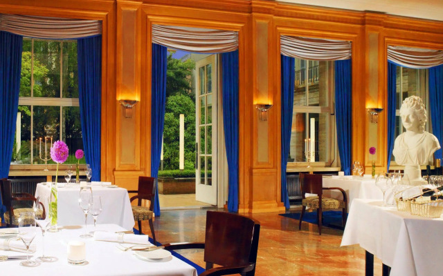 Hotel Elephant Weimar, Autograph Collection