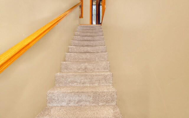 Bass Lake Beauty! 4 BDR Sleeps 16, Lakefront Views