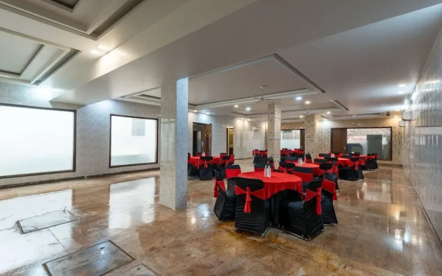 Hotel Florence and Banquets By Elite Sol
