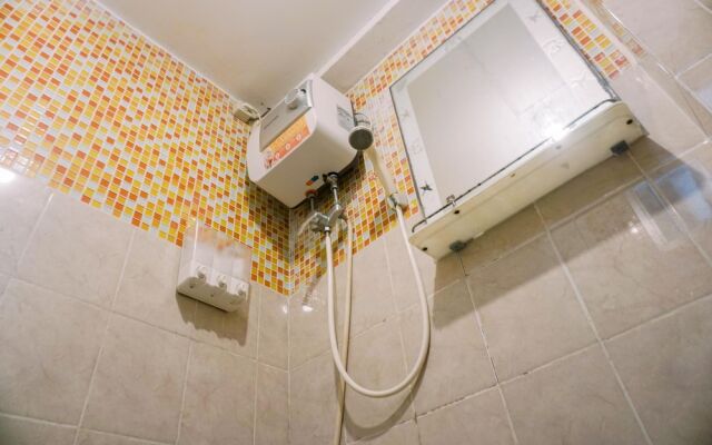 Warm And Cozy Stay Studio Green Bay Pluit Apartment