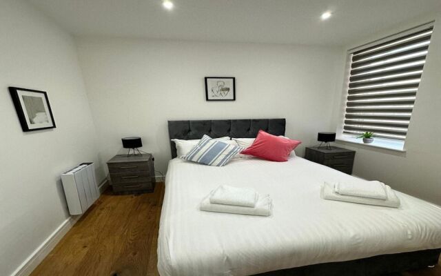 Slough Museum, Two-bedroom Apartment by Belvilla