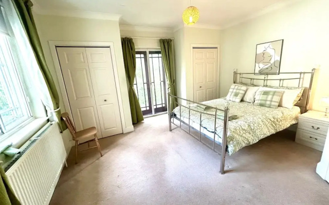 Private Lincoln Retreat - 4 Bedroom House