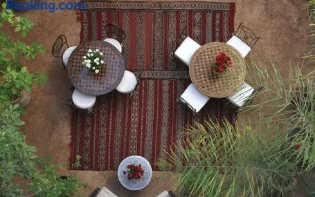 Riad Mur Akush