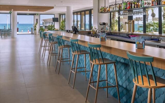 Caprici Beach Hotel & Spa