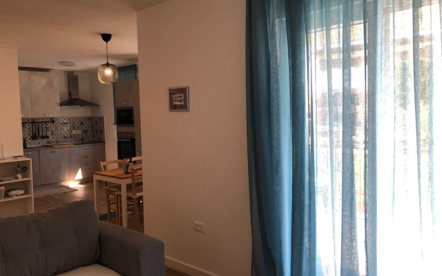 Family Apartment House Lucija With Pool