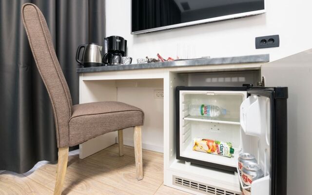 Sky & Sun Luxury Rooms