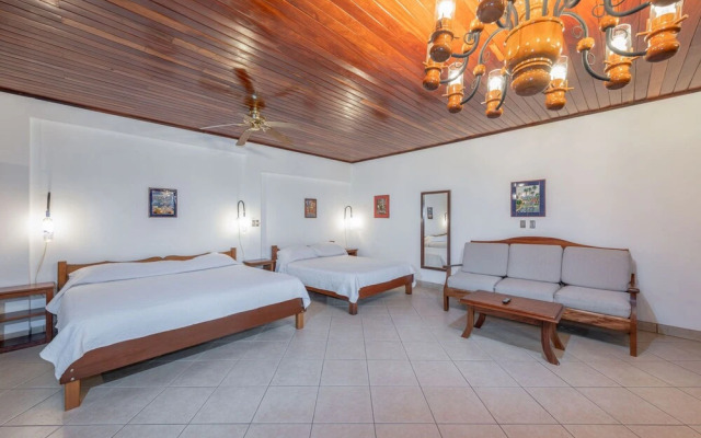 Costa Verde Inn