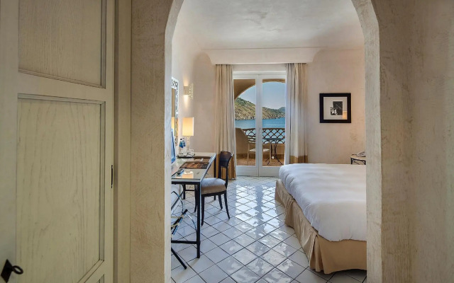 Therasia Resort Sea & Spa - The Leading Hotels of the World