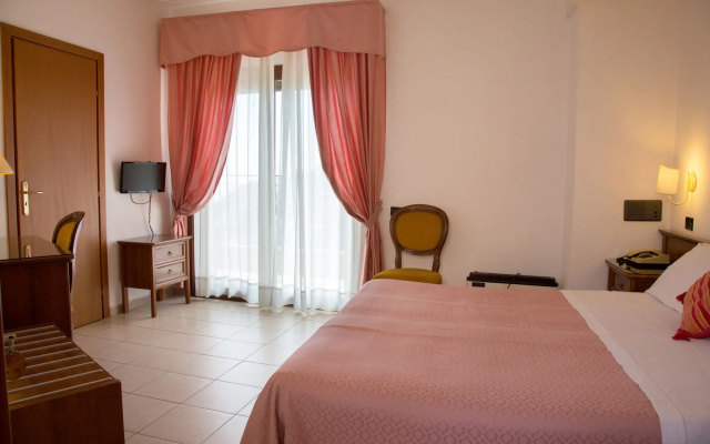 Andromaco Palace Hotel