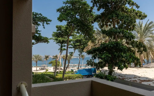 Rustic Palm 1BR w Beach Access