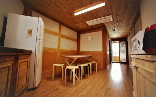 Seogwipo Wemegoong Pension