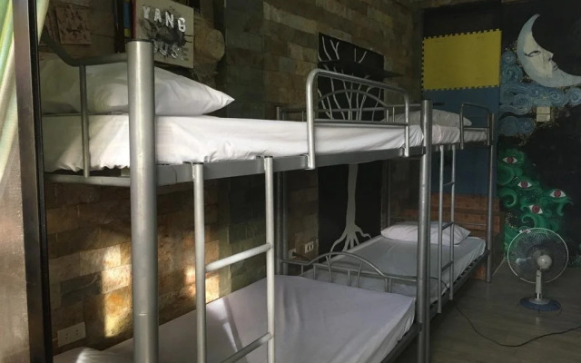 Yang Hostel