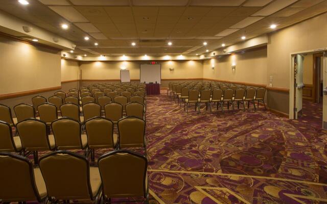 Red Lion Hotel & Conference Center - Seattle/Renton