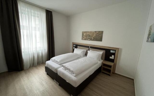 City Hotel