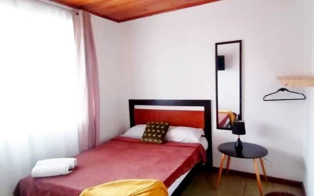 Airport traveler's home. - Hostel