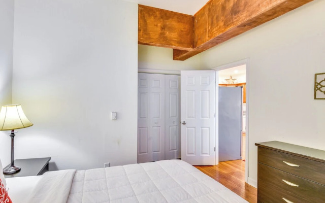 3 Mi to Warren Dunes: Sawyer Getaway w/ Fireplace!