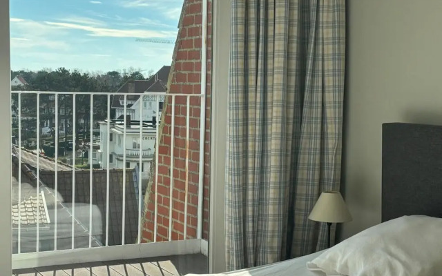 Bright Flat With Bunk Beds