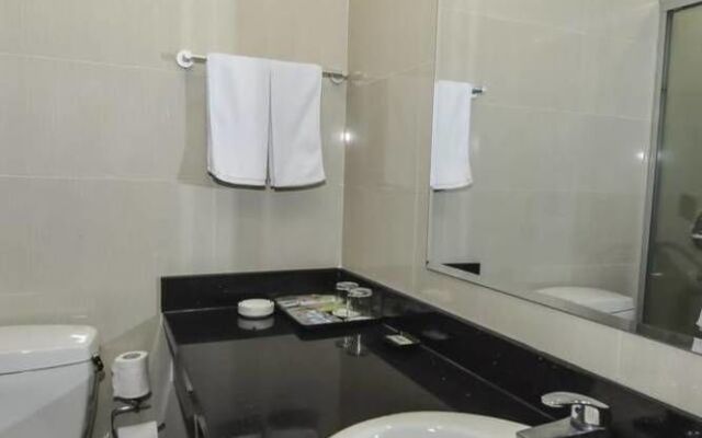 Shanghai Motel 168