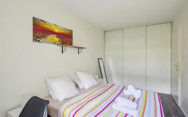 1BR Paris 10th Gare du Nord Stade France