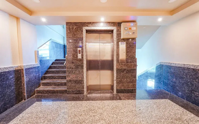 FabHotel Grand View Inn