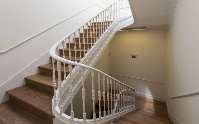 JOIVY Sublime 2BR Apt on Restauradores Sq., nearby Rossio Station