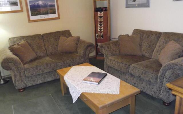 Alaska's Lake Lucille B&B