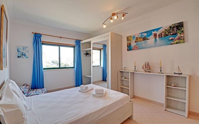 Arma O DE Pera Central by Homing