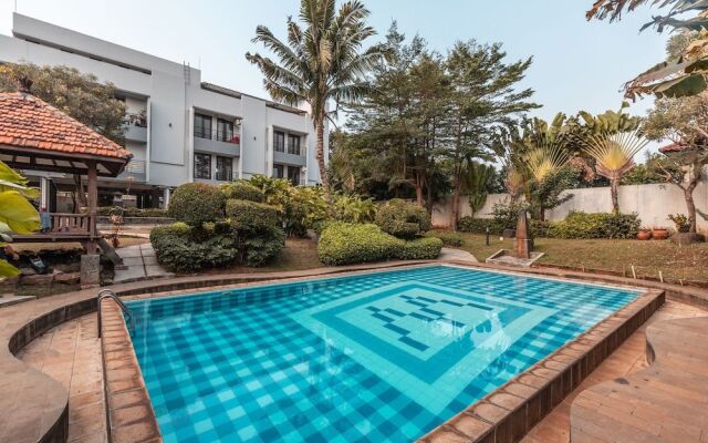 OYO Life 1437 W Residence