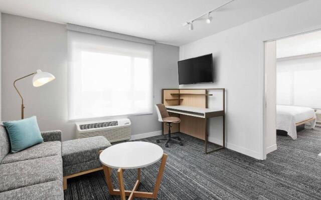 Towneplace Suites By Marriott Tampa East/I-4