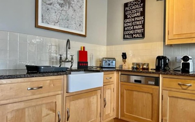 Chester Centre 2-bed Apartment -by Oddfellows