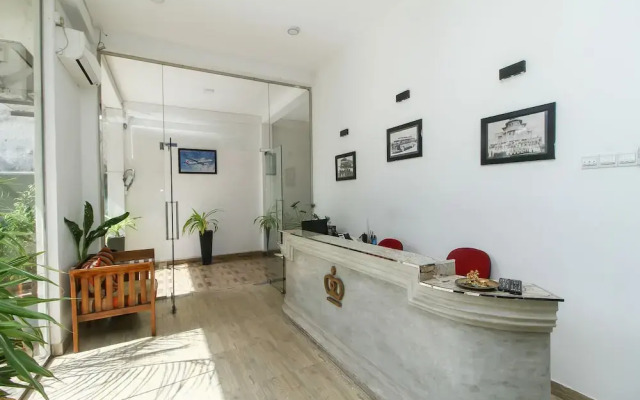 OYO 365 Kingsgate Transit Hotel
