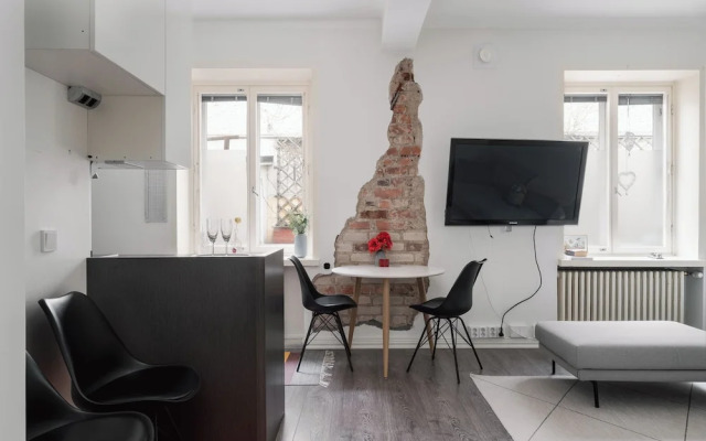 Renovated Top Floor Studio in Kallio