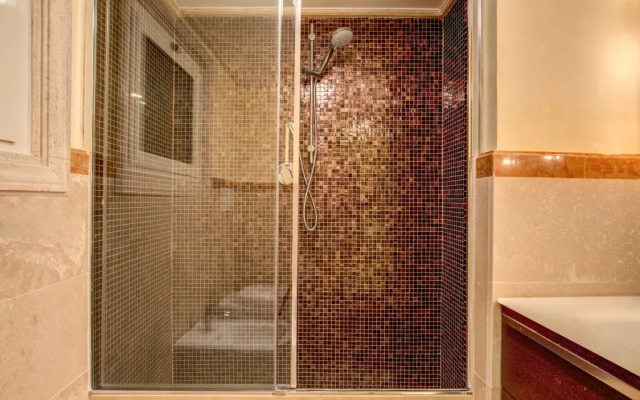 Suite in Rome Historic