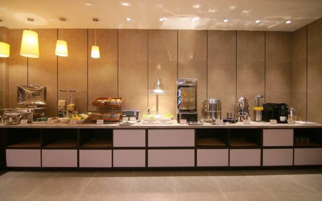 Homeinnplus-Shanghai North the Bund zhoujiazui road Hotel