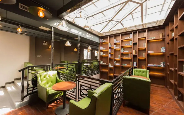 James Joyce Coffetel Qianmen