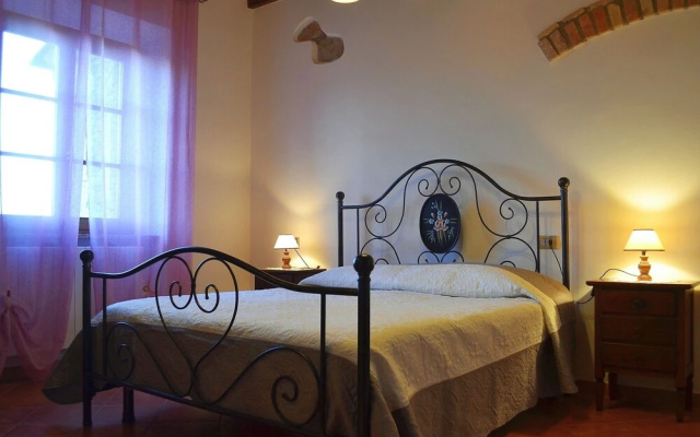 Apartment With one Bedroom in Volterra, With Wonderful Mountain View,