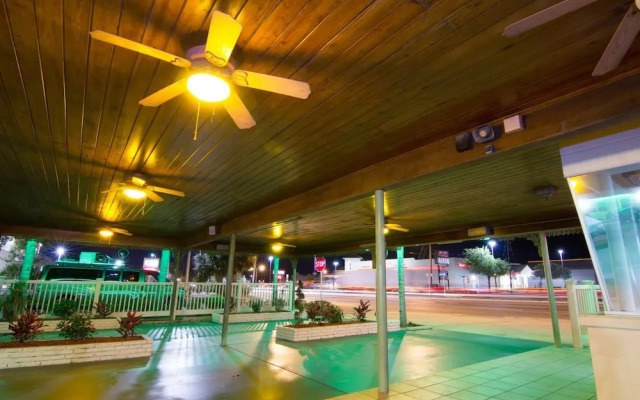 Budget Inn Of Avon Park