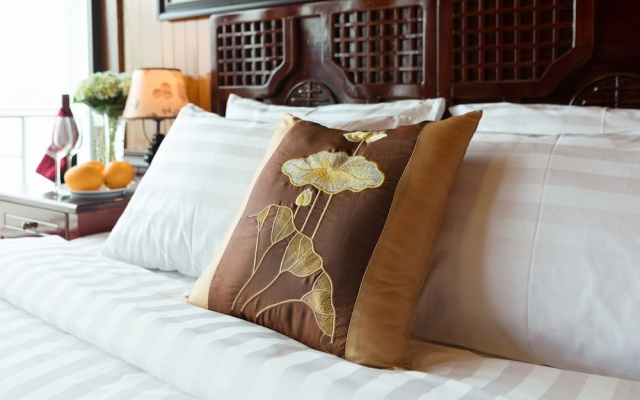 Cozy Bay Classic Cruise – Guest Rooms – Ha Long