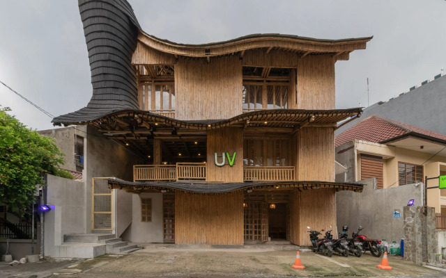 Urbanview Hotel Ta-ke Blok M