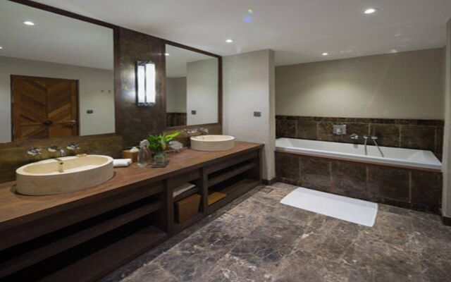 Sanctum Inle Resort