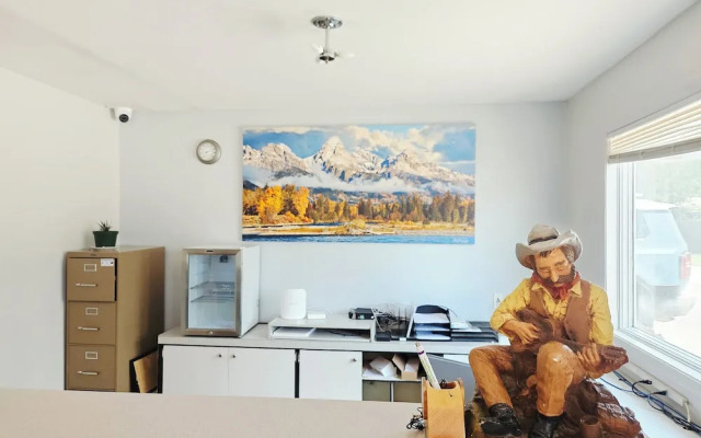 Budget Host Sheridan